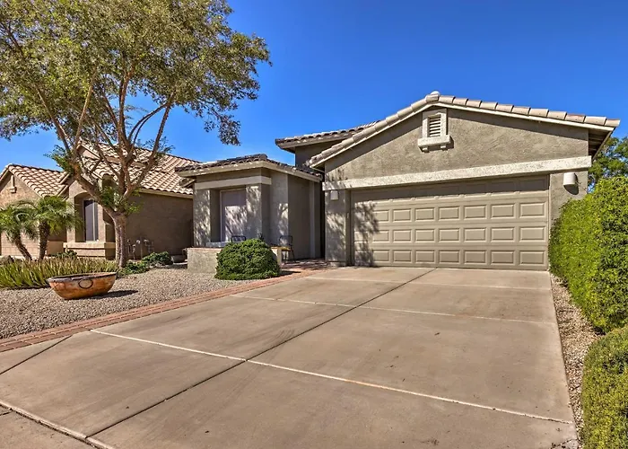 Golfer's Oasis! San Tan Valley W/ Pool Access *