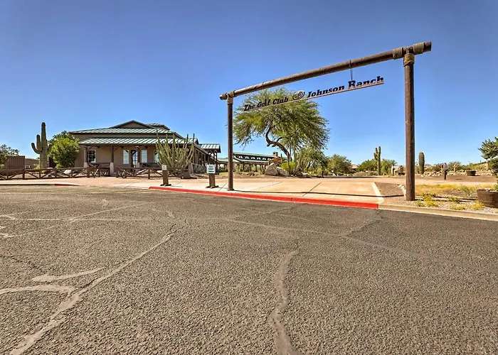 Golfer's Oasis! San Tan Valley W/ Pool Access