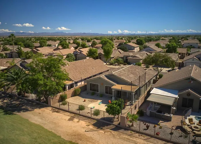 Golfer's Oasis! San Tan Valley W/ Pool Access *